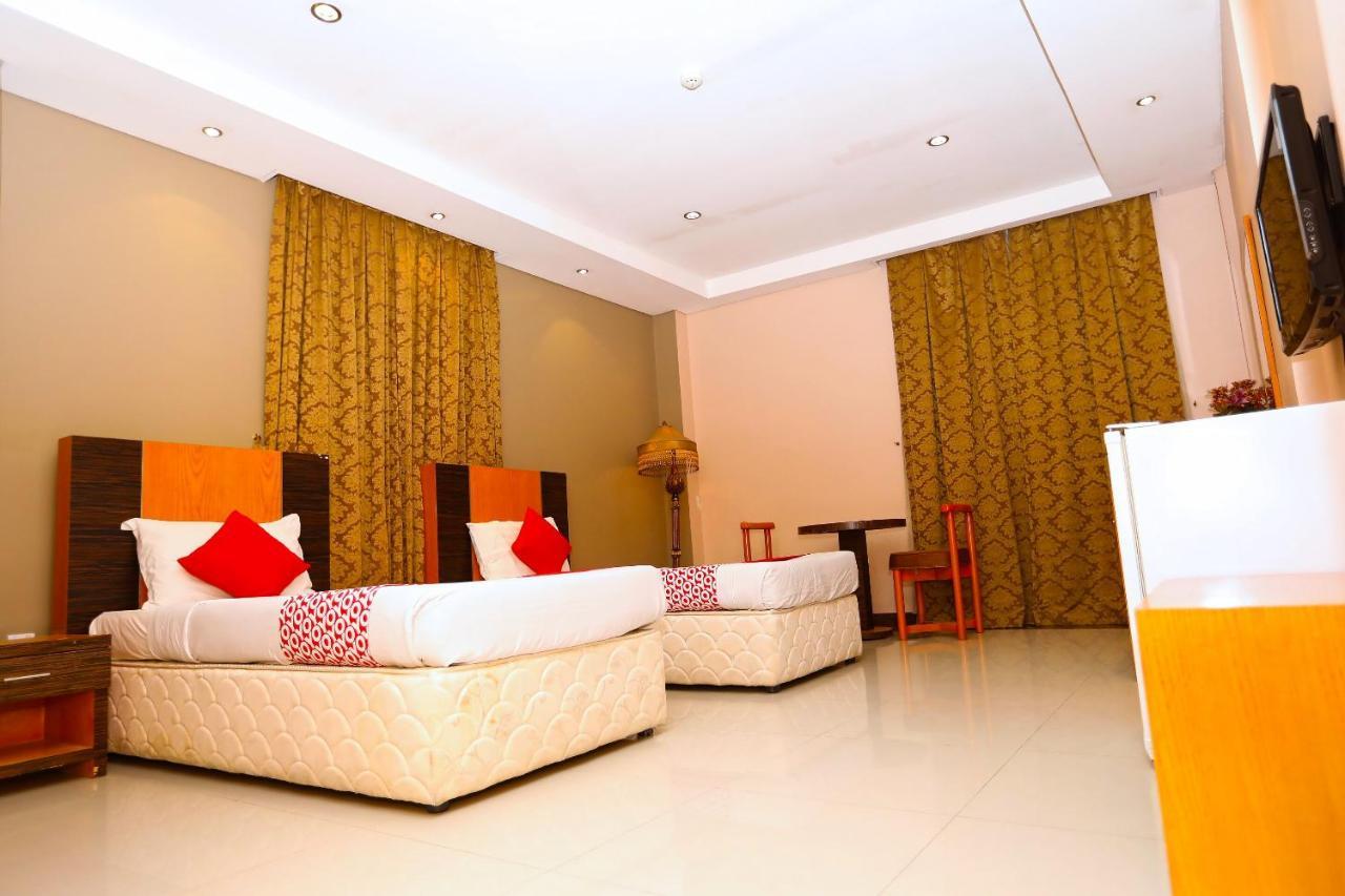Sea Shell Hotel Manama Exterior photo