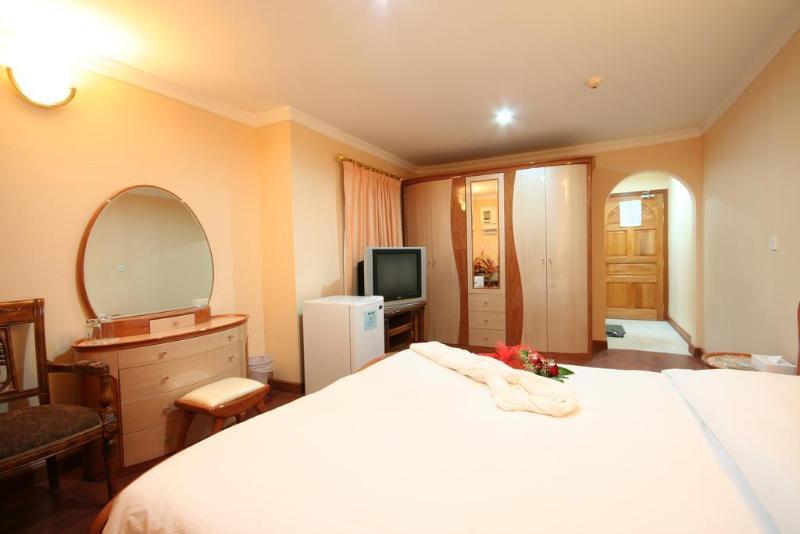 Sea Shell Hotel Manama Exterior photo